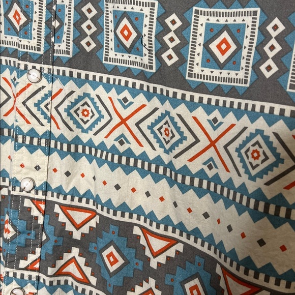 Men's Geometric Pattern Casual Button Down Shirt - Picture 2 of 4